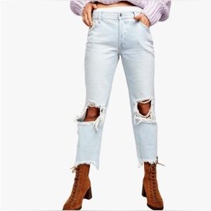 FP We The Free High Rise Cropped Straight Leg Jeans With Blown Out Knees Size 27